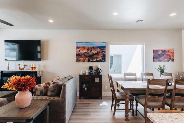 Na zdjęciu widoczny jest obiekt Grand Canyon-4bed,3bath,hot tub położony w mieście Hildale.