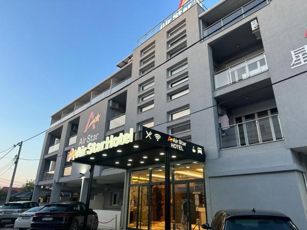 Στη φωτογραφία φαίνεται το αντικείμενο Hotel AirStar που βρίσκεται στην πόλη Surčin.