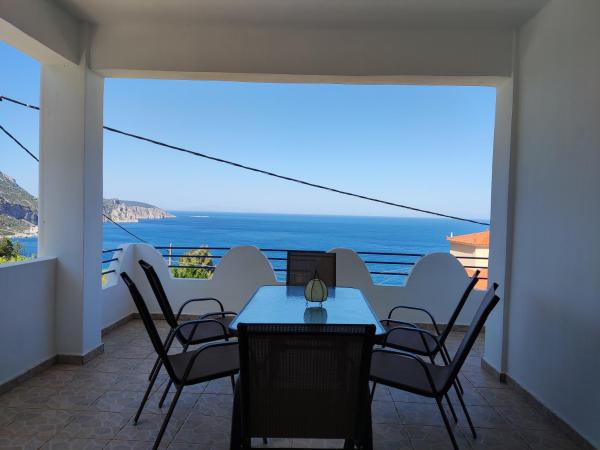 The photo shows the Amazing View located in the city of Trikovilón.