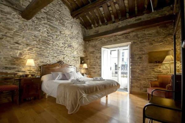 A la foto es mostra l'objecte Casa Taboada situat a la ciutat de Sarria.