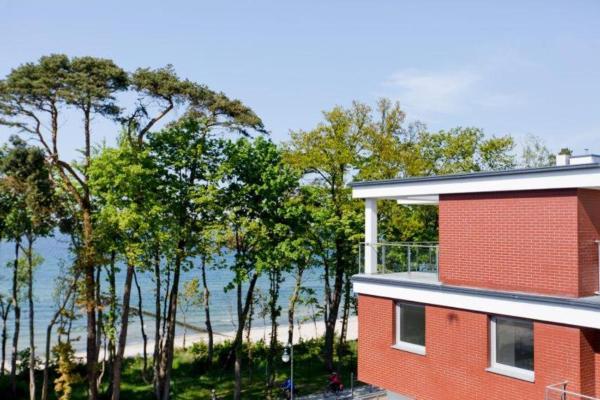 写真にはレバル市にあるResort Apartamenty Klifowa Rewal 86が写っています。