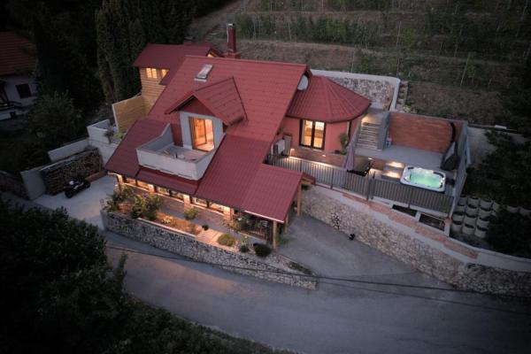 På billedet ses objektet Holiday house with a parking space Krapina, Zagorje - 21000 beliggende i byen Krapina.
