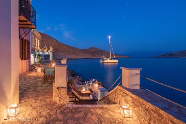 A la foto es mostra l'objecte Villa Leleka situat a la ciutat de Halki.