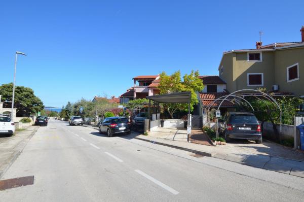A la foto es mostra l'objecte Apartments Maja situat a la ciutat de Štinjan.