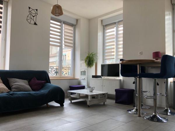 På billedet ses objektet joli appart au centre de Lyon beliggende i byen Lyon.
