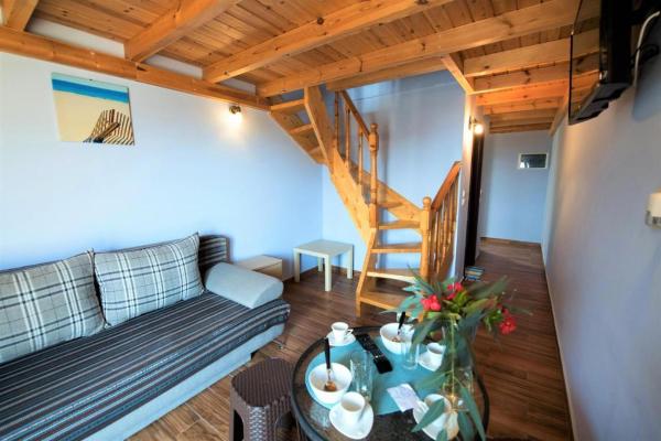 A la foto es mostra l'objecte Argo Apartments situat a la ciutat de Vasiliki.