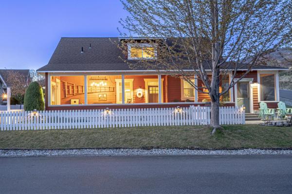 A la foto es mostra l'objecte Oasis Cottage- Waterfront experience without the expensive fee! situat a la ciutat de Loomis.