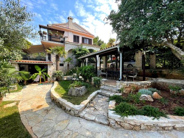 Villa Kos Rovinj Apartments - 로빈