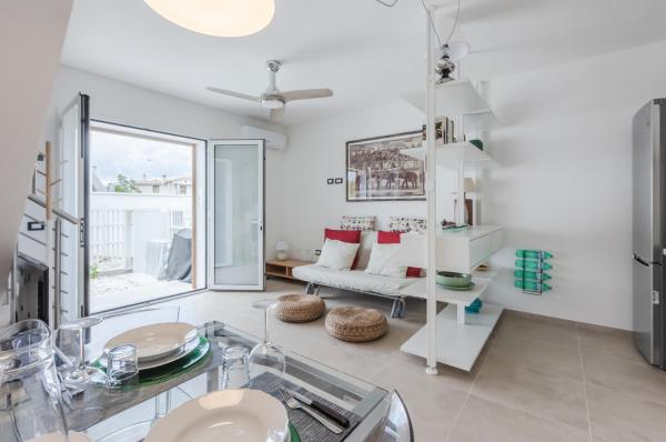 Auf dem Foto ist das Objekt Pula Comfy Apartment w/ Private Parking in der Stadt Pula zu sehen.