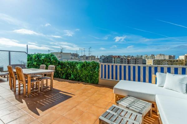 Na fotografii je vidět objekt La Terrasse Zéphyr - Welkeys nacházející se ve městě Antibes.