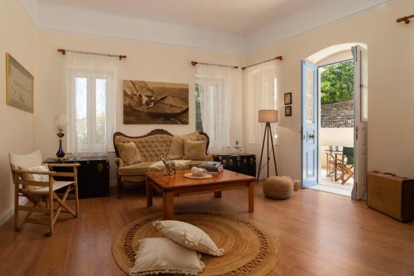 Theros Home Andros, Ándros