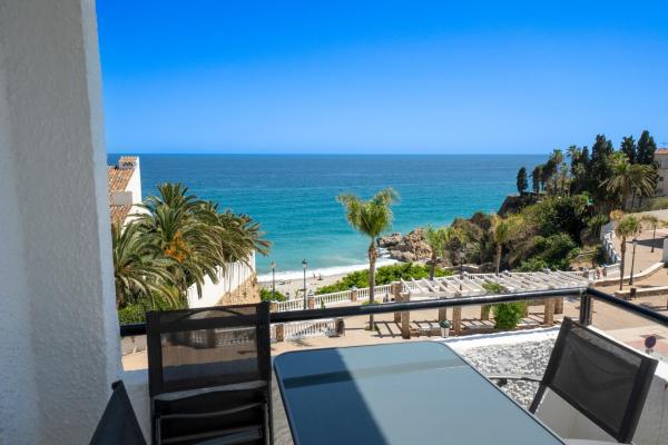 Na foto é possível ver o objeto VERDEMAR 28 MENYBER localizado na cidade de Nerja.