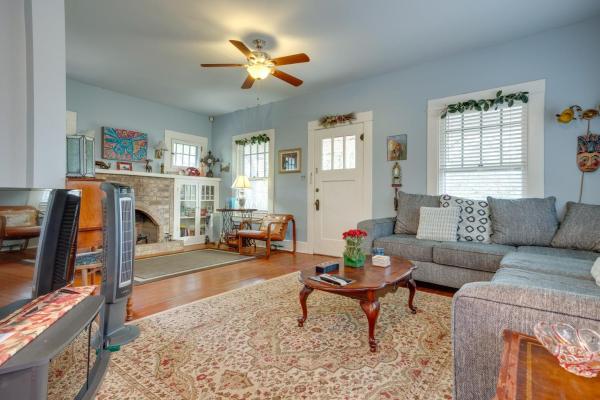 Charming Canyon Lake Cottage W/ Pool & Bbq Pit! - Canyon Lake