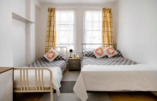 Homestay near Tottenham Hotspur Stadium, Londra