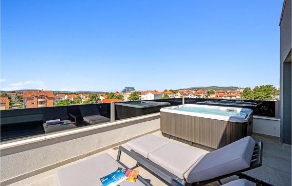A la foto es mostra l'objecte 3 Bedroom Amazing Apartment In Vodice situat a la ciutat de Vodice.