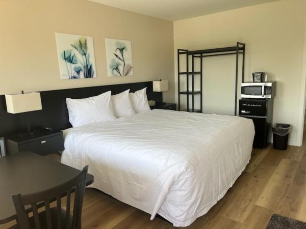 På billedet ses objektet Richland Inn and Suites beliggende i byen Richland.