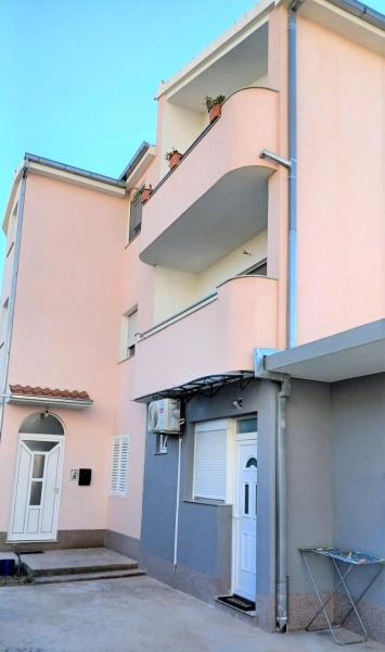Apartment Neva Split With Free Private Parking Space - Spalato