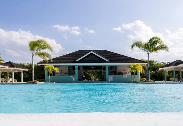 Choose To Be Happy at The Palms Richmond Estates Villa #170 - 3-BR w Pool
