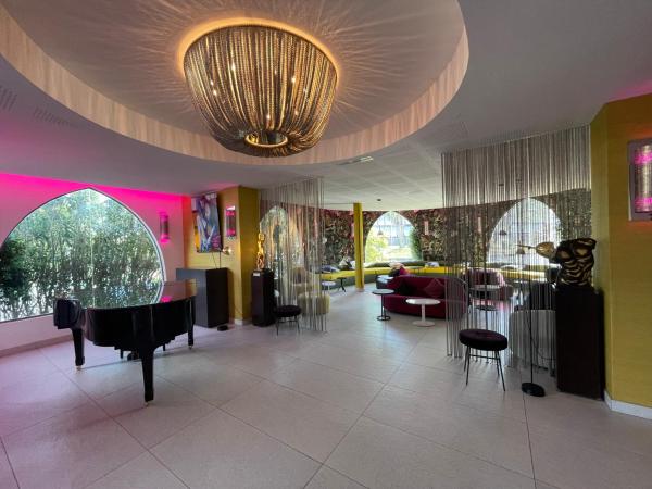 Nella foto è visibile l'oggetto Oz'Inn Hôtel & Spa situato nella città di Cap d'Agde.