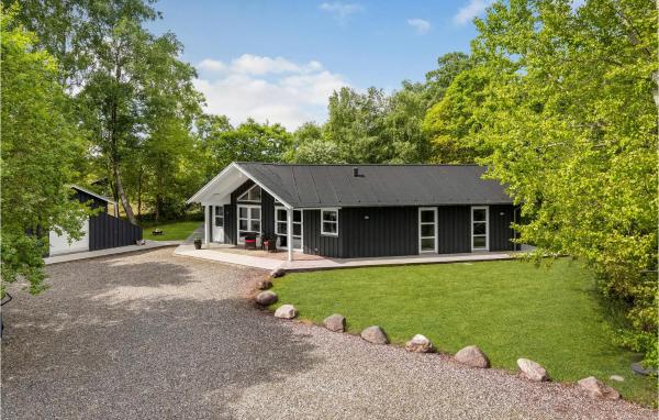 A la foto es mostra l'objecte Holiday Home Aspevej Grenaa X situat a la ciutat de Grenå.