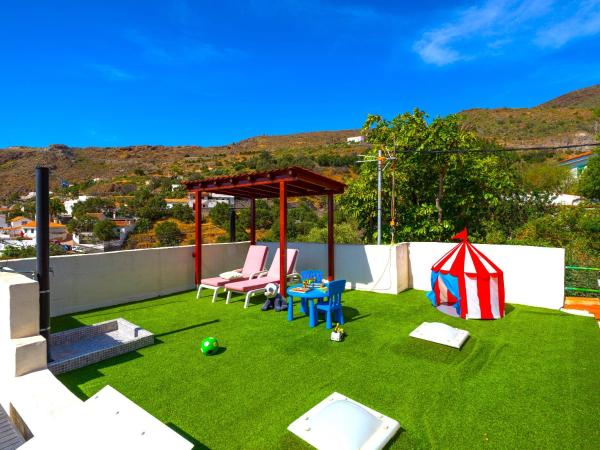 Family Cottage Among Olive Trees - Canary Islands