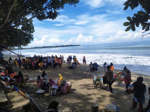 Nella foto è visibile l'oggetto PANTAI CARITA pasir putih by Snwj situato nella città di Carita.