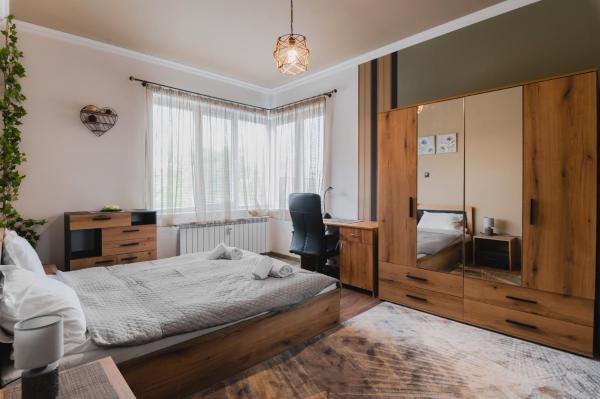 Na fotografii je vidět objekt Eagles' Bridge - 1BD Flat with Desk by Flat Mаnager nacházející se ve městě Sofie.