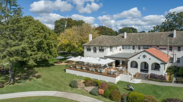 På bildet vises objektet Dormie House som ligger i byen Moss Vale.