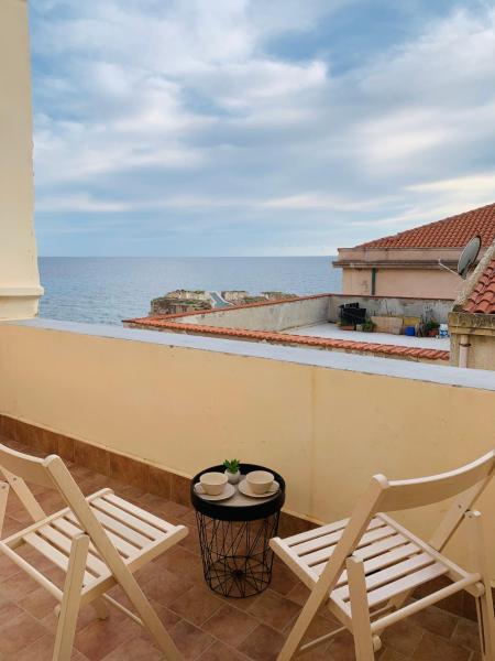 På bildet vises objektet Wonderful apartment in old Alghero som ligger i byen Alghero.