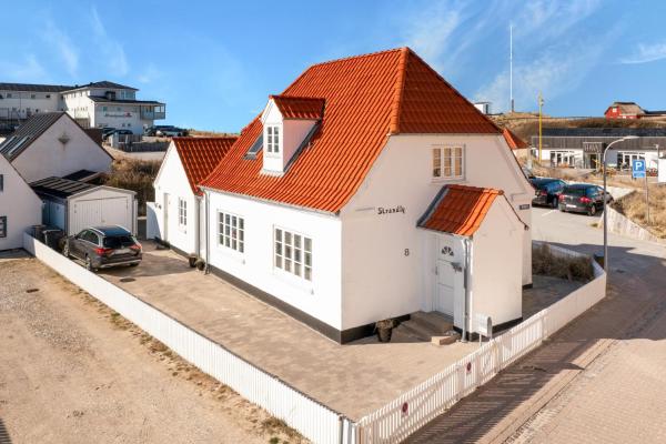 Unique Holiday Home Located On Norgesvej 8, Лёккен