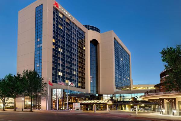 A la foto es mostra l'objecte Chattanooga Marriott Downtown situat a la ciutat de Chattanooga.