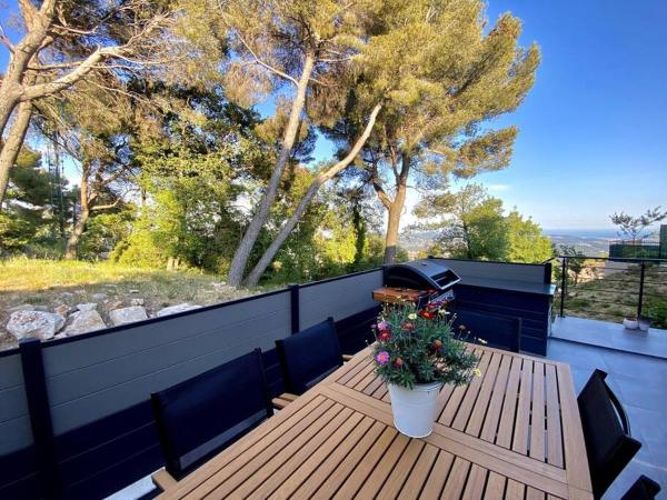 A la foto es mostra l'objecte Beautiful duplex with sea view situat a la ciutat de Grasse.