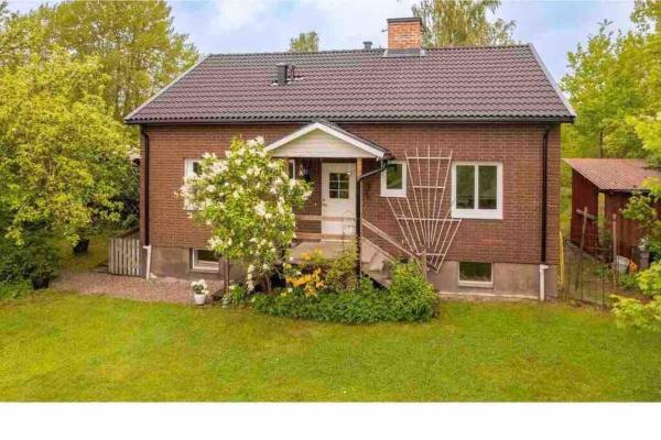 Foto 4: Modernt & rymligt sommarhus på landet- Bubbelpool