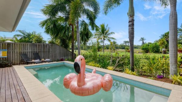 På billedet ses objektet Cascade Drive Port Douglas beliggende i byen Julatten.