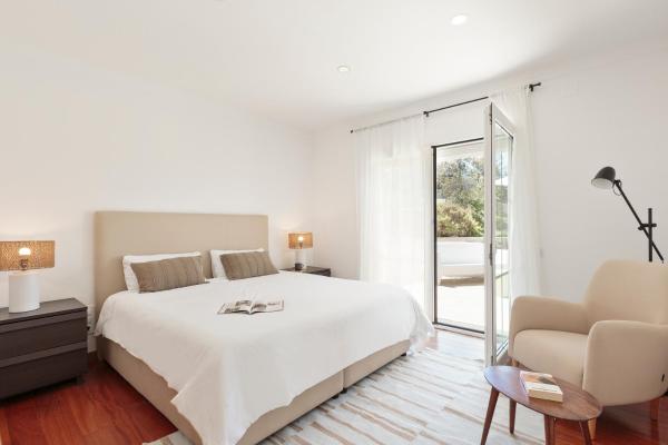 På billedet ses objektet Luxury Seaview Villa by Olala Homes beliggende i byen Teià.