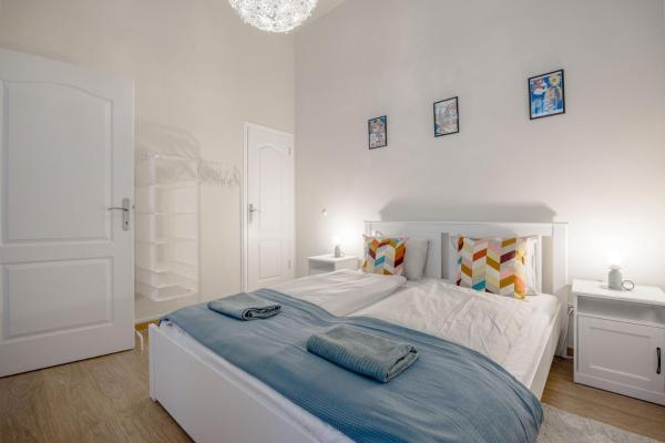 Фотография 4: Stylish & central 2BR apartment