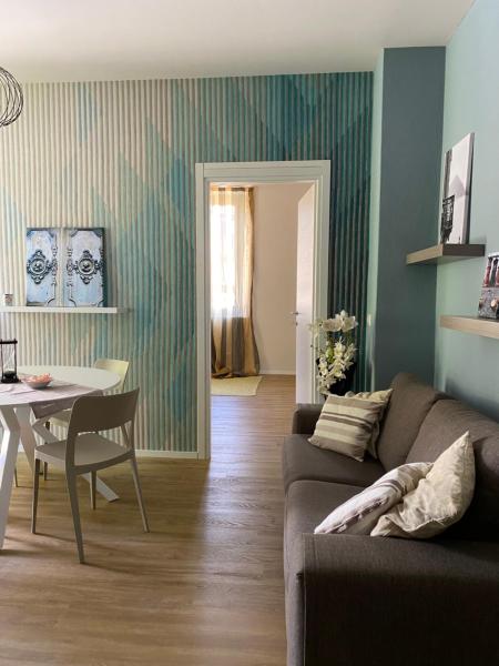 Na zdjęciu widoczny jest obiekt Casa di Carlo położony w mieście Pallanza.