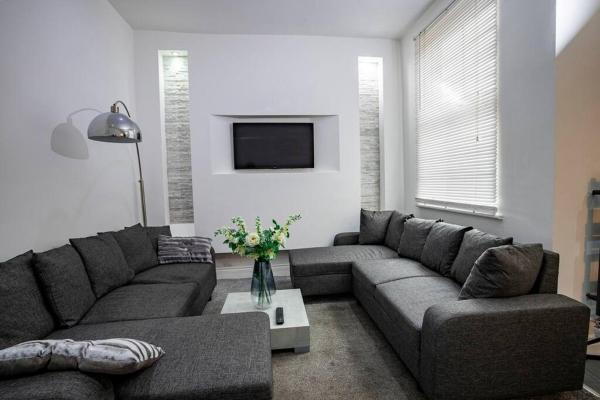 Na fotografii je vidět objekt Roscoe House 4 Bedrooms Workstays UK nacházející se ve městě Middlesbrough.