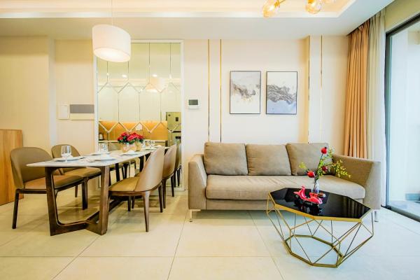 SOJO Lumiere Aparts - Terra Royal, Luxury and Central Spot, Ho Chi Minh