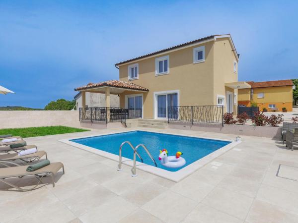 Na zdjęciu widoczny jest obiekt Holiday Home Villa Dora by Interhome położony w mieście Jadreški.