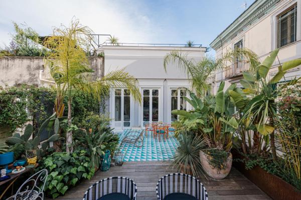 Auf dem Foto ist das Objekt Naples designer Loft by Elite Villas in der Stadt Chiaia zu sehen.