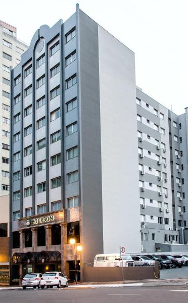 写真にはロンドリーナ市にあるBourbon Londrina Hotelが写っています。