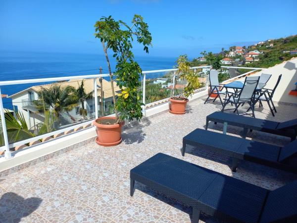 Nella foto è visibile l'oggetto Casa Dos Ramos situato nella città di Arco da Calheta.