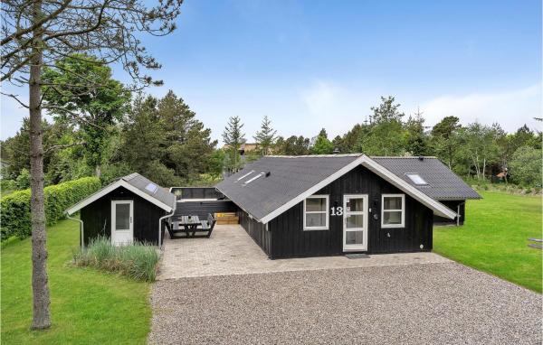 A la foto es mostra l'objecte Holiday Home Bjergbovej Blåvand Denm situat a la ciutat de Blåvand.