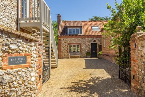 A la foto es mostra l'objecte The Little House 6 situat a la ciutat de Brancaster.