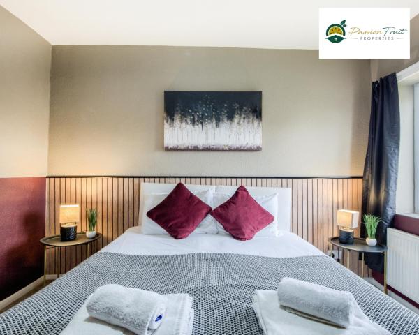 Na zdjęciu widoczny jest obiekt 3 BedRoom House with 5 Beds House By Passionfruit Properties Near Coventry City Centre - BCC położony w mieście Coventry.