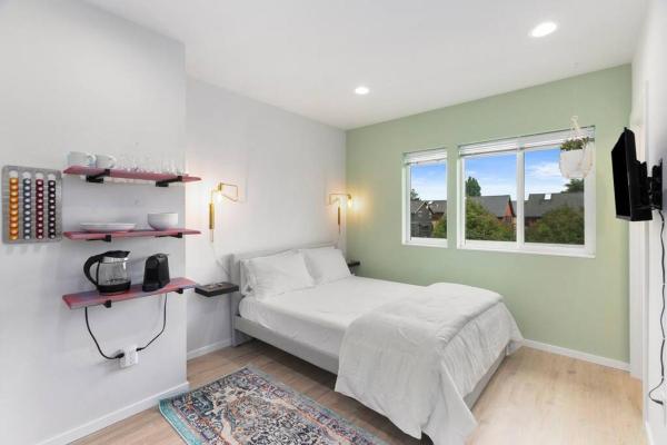 A la foto es mostra l'objecte Bodhi's sweet suite - Micro Studio - 91Walkscore situat a la ciutat de Seattle.