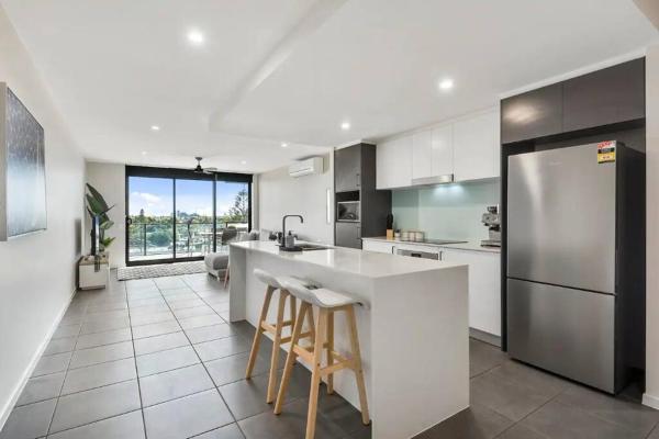 Modern Coastal Apartment - Walk To Beach And Shops - ムールーラバ