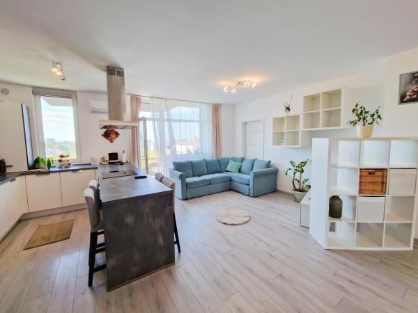 På bildet vises objektet Mirvana Apartments Azur Skyview som ligger i byen Timişoara.