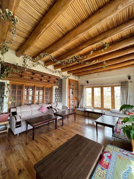 A la foto es mostra l'objecte Heschuk Guest House situat a la ciutat de Leh.